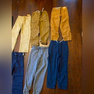 A lot off boys pants between 5-8 years old